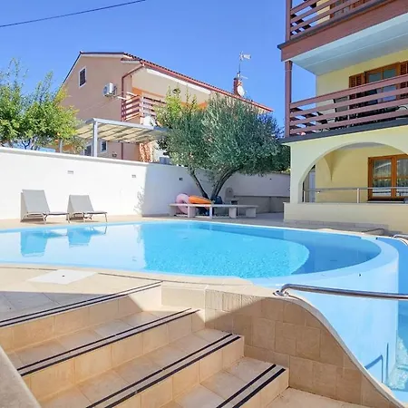 Flego 2 Novigrad Istria